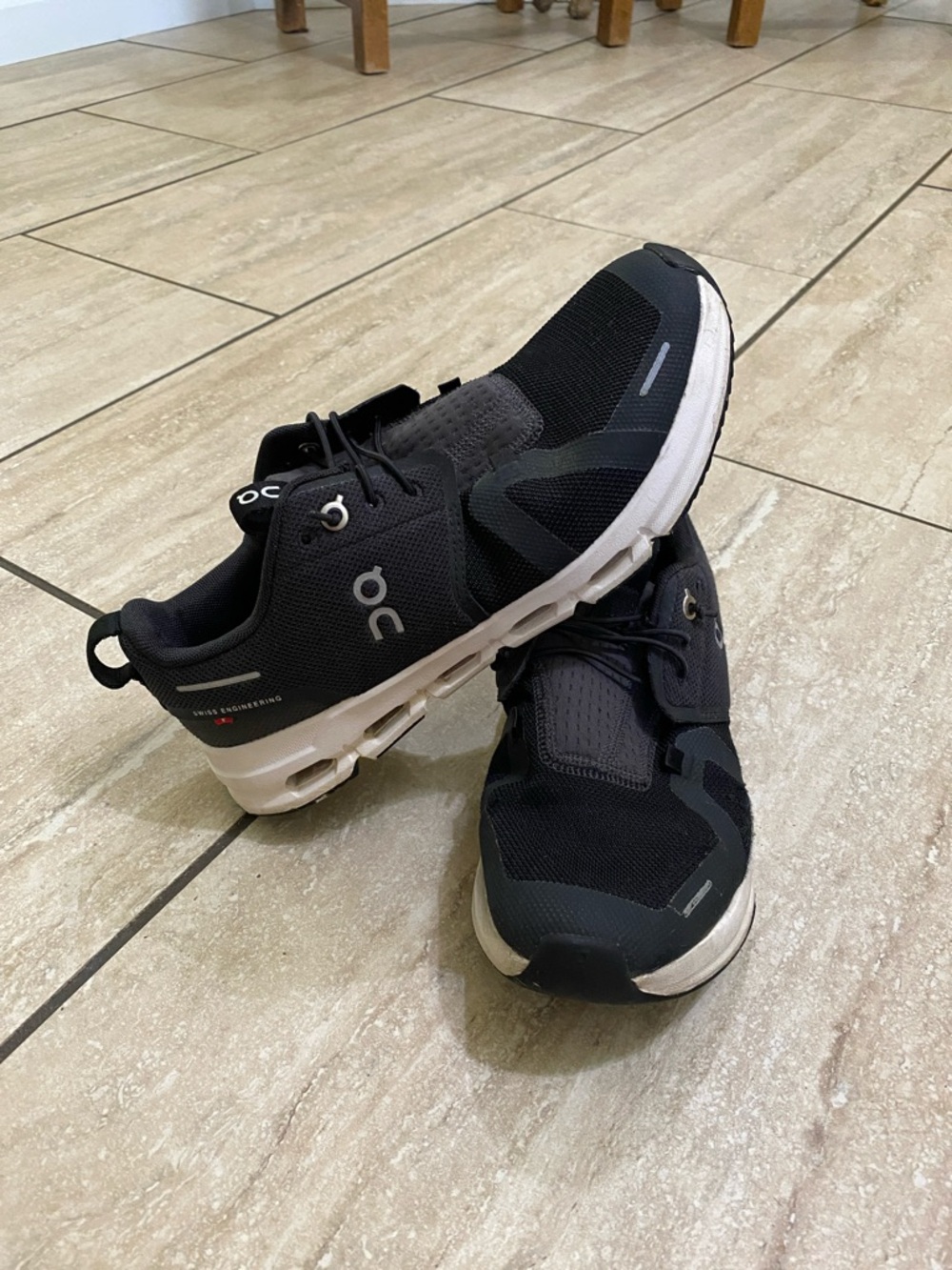 On Running Black and White Women's Athletic Shoes